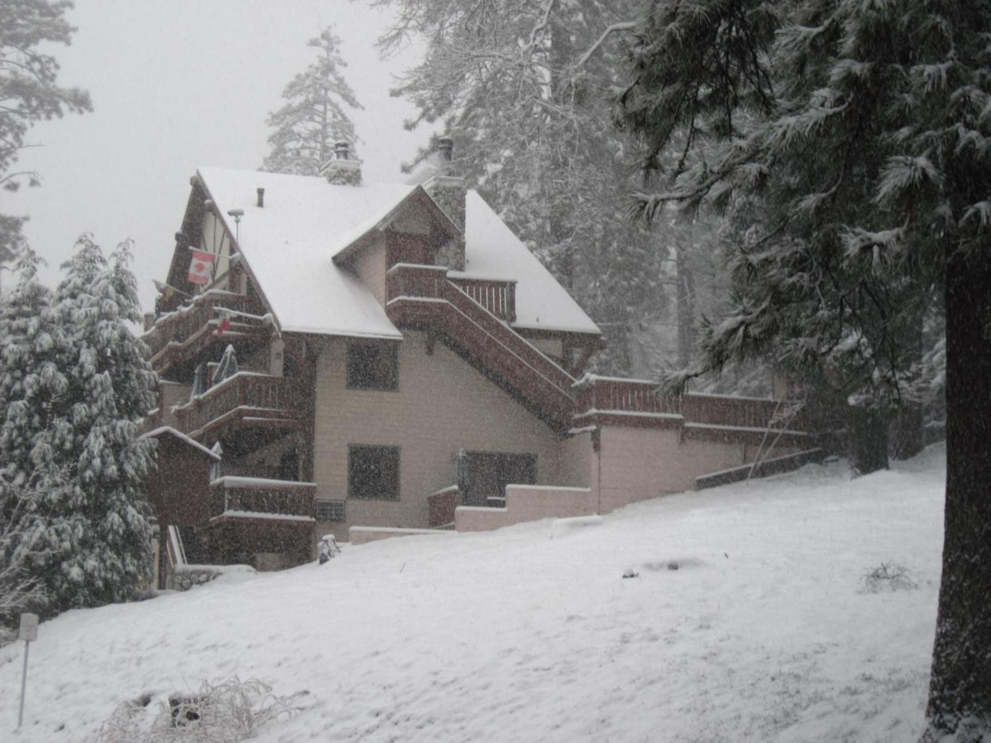The North Shore Inn Crestline Екстер'єр фото